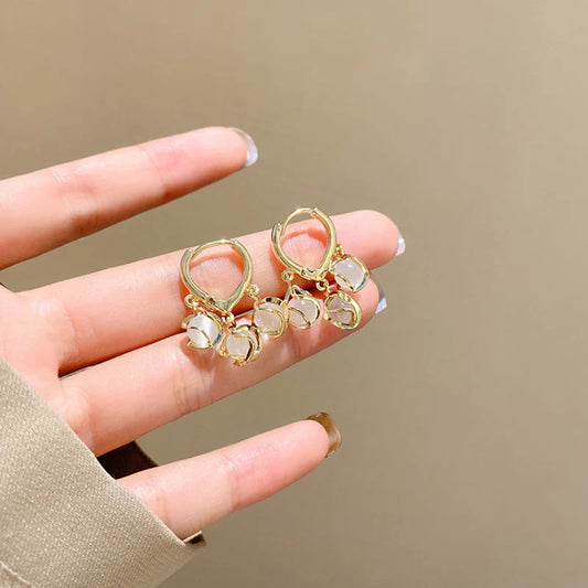 Pearl Romantic Earring - Golden