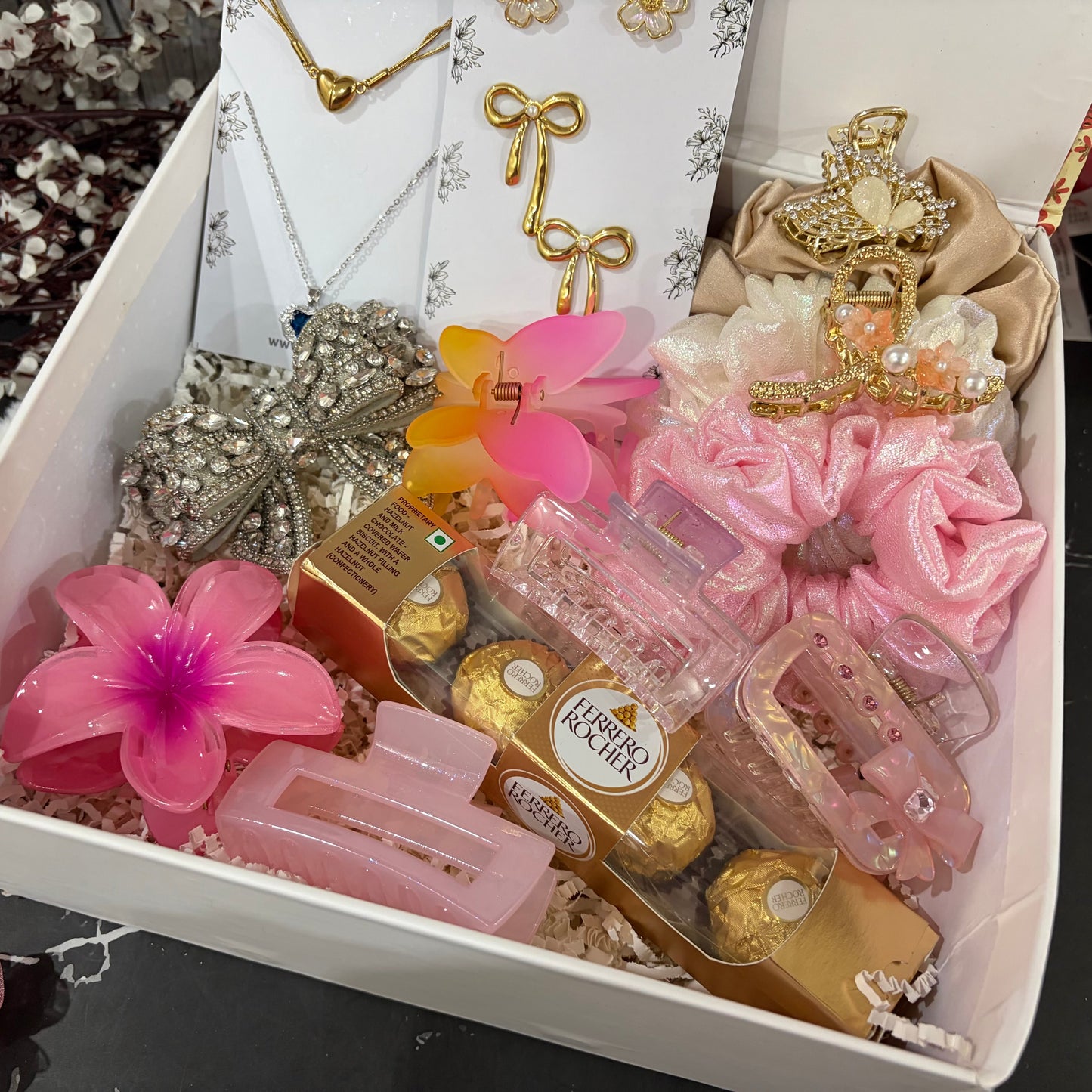 Premium Luxe Hamper ( with box )