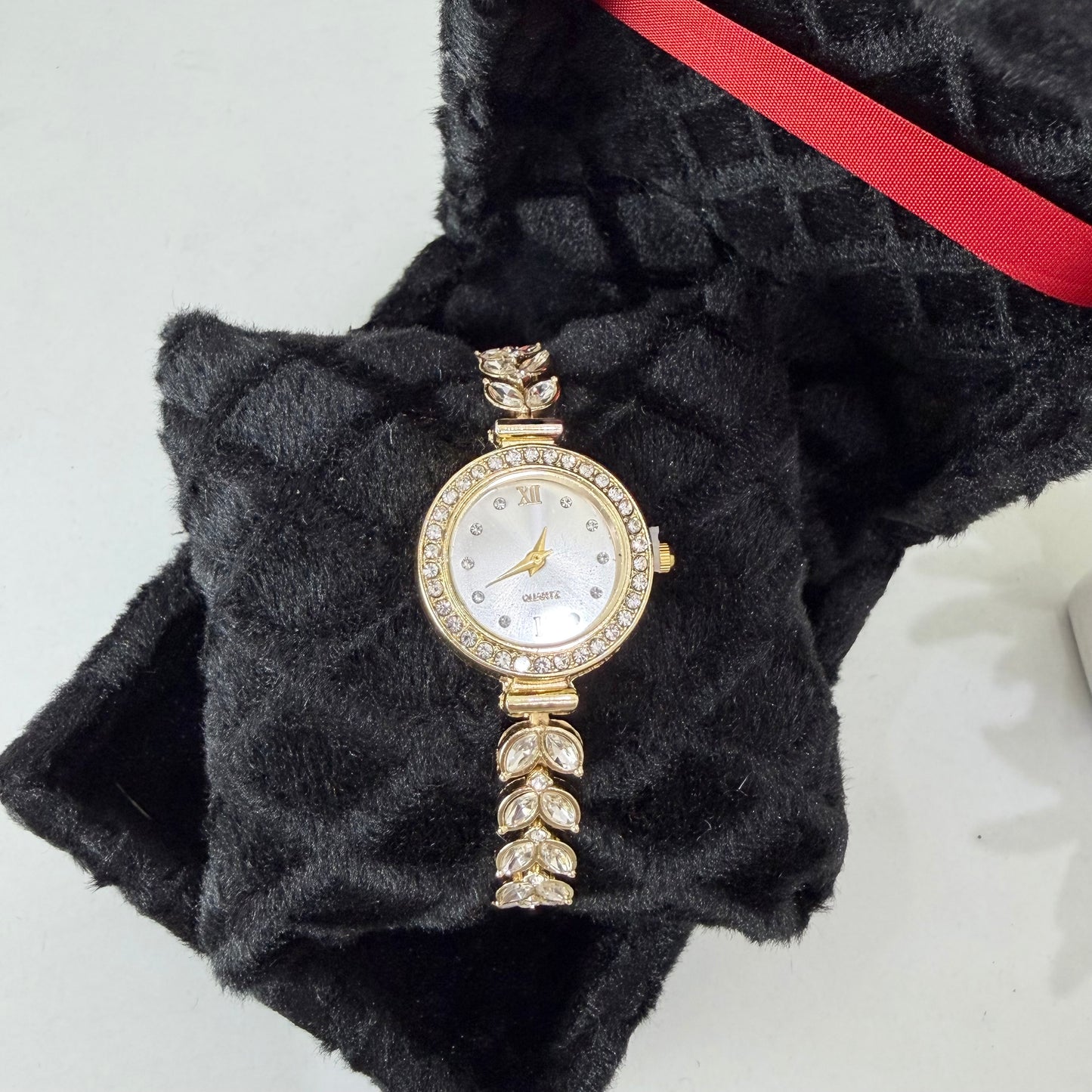 Stone White Watch (Leaf)