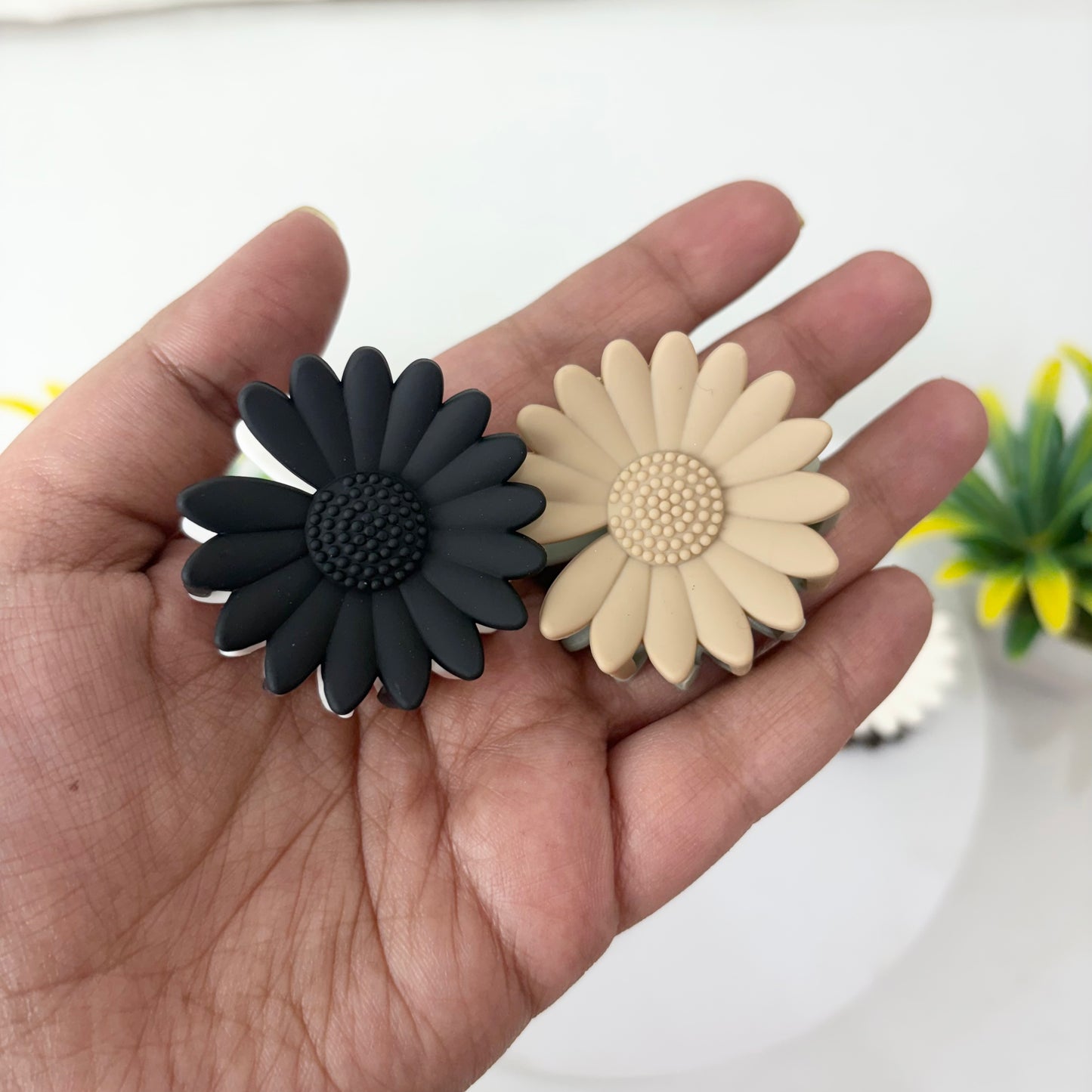 Dual tone Flower - Set of 2