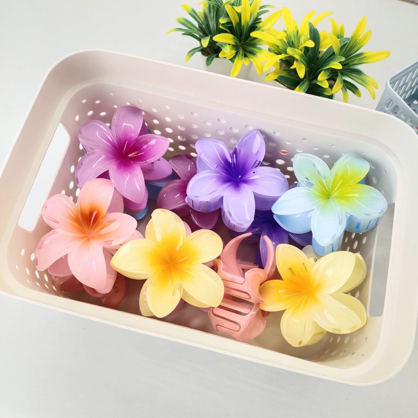 🌸 Realistic Flower Hair Claw Clip – Large, Elegant & Durable (8cm) 🌸