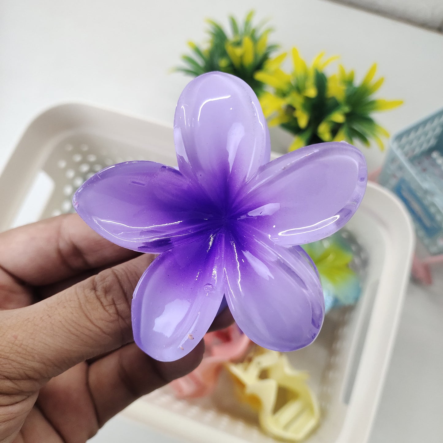 🌸 Realistic Flower Hair Claw Clip – Large, Elegant & Durable (8cm) 🌸