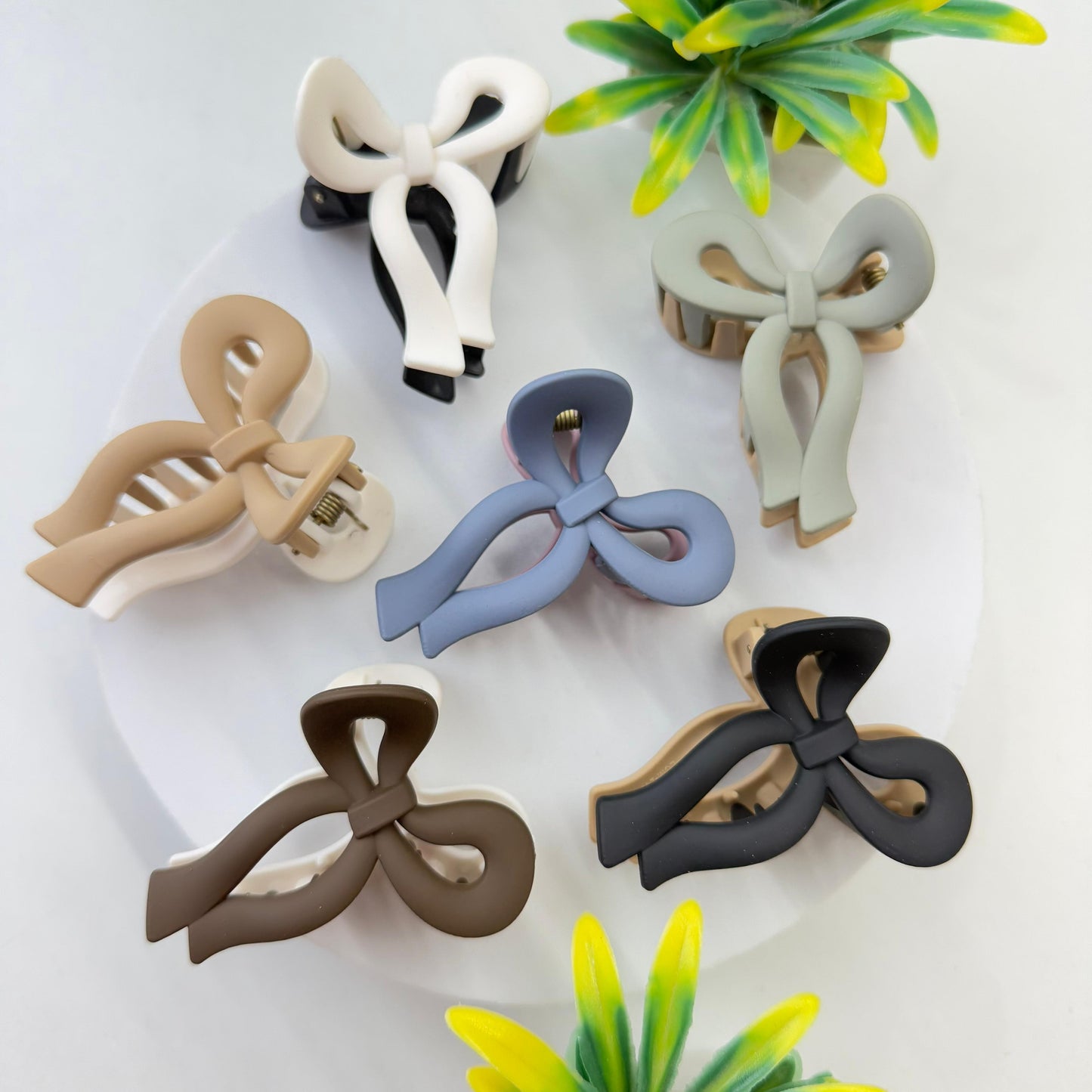 Medium - Dual Bow Hairclaw