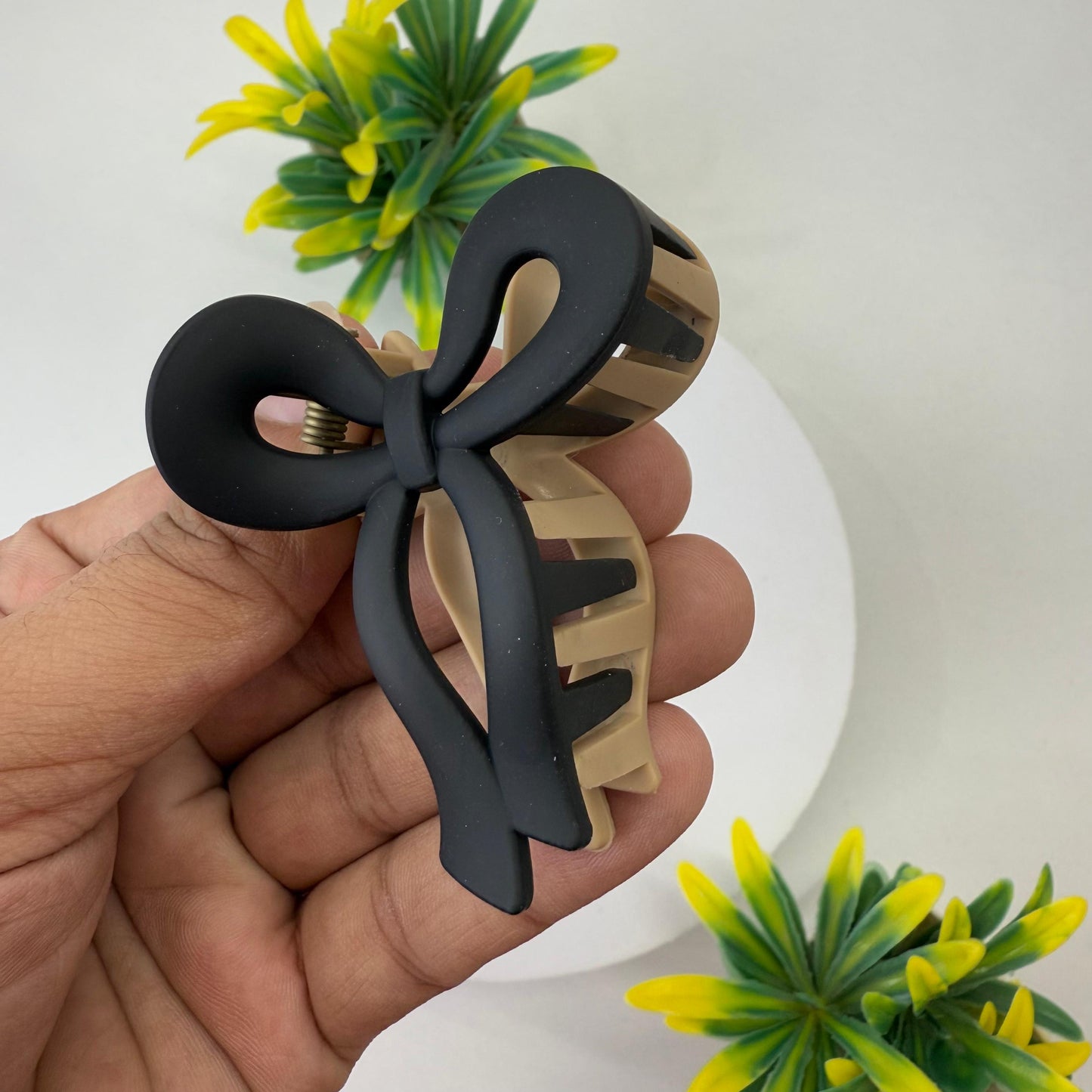 Medium - Dual Bow Hairclaw