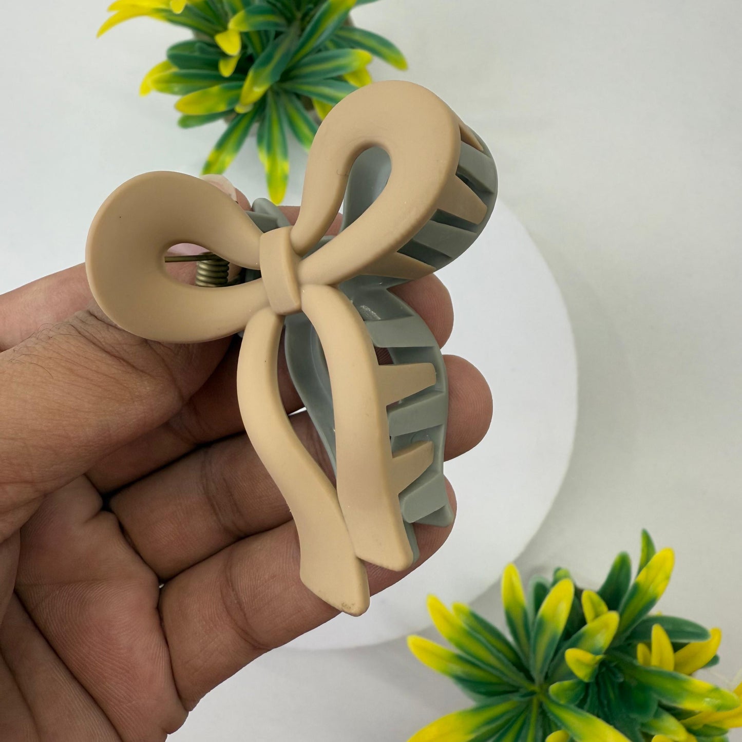 Medium - Dual Bow Hairclaw