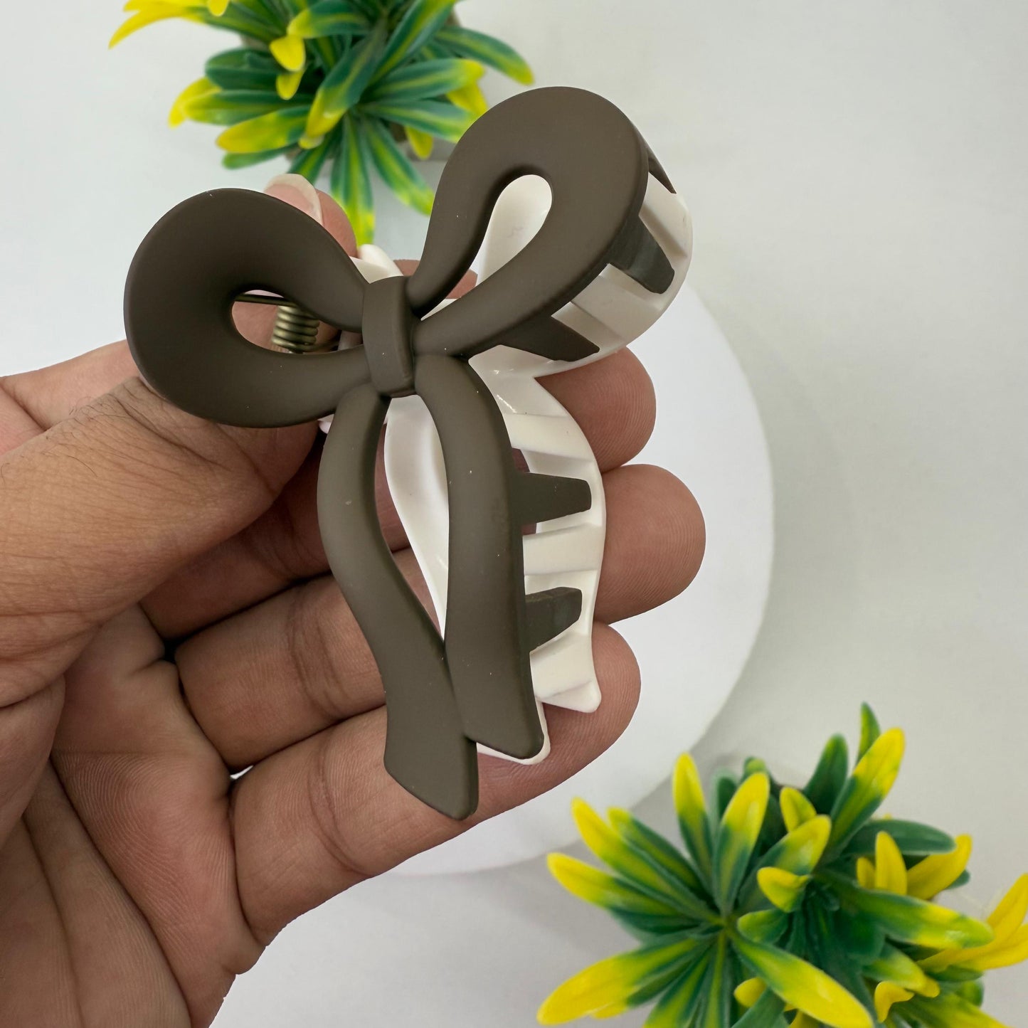 Medium - Dual Bow Hairclaw