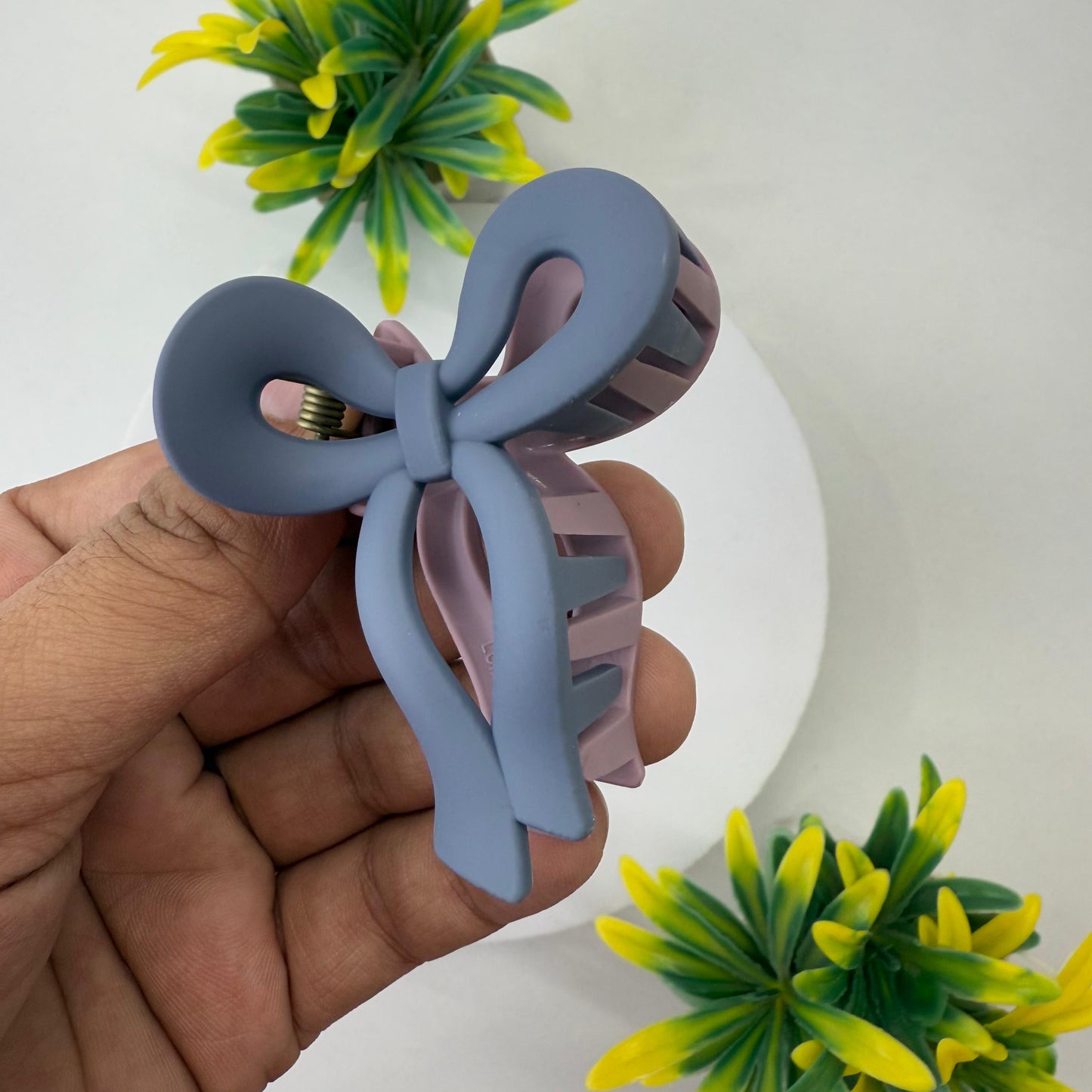 Medium - Dual Bow Hairclaw