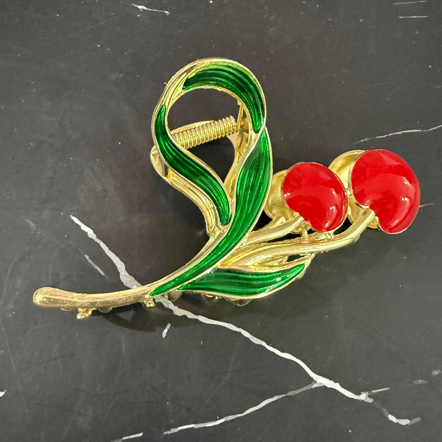 Premium Cherry Hairclaw