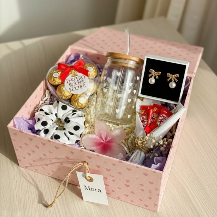 Girlfriend's birthday in 4 days and nothing planned? Ready-packed gift boxes that reach Mumbai in time