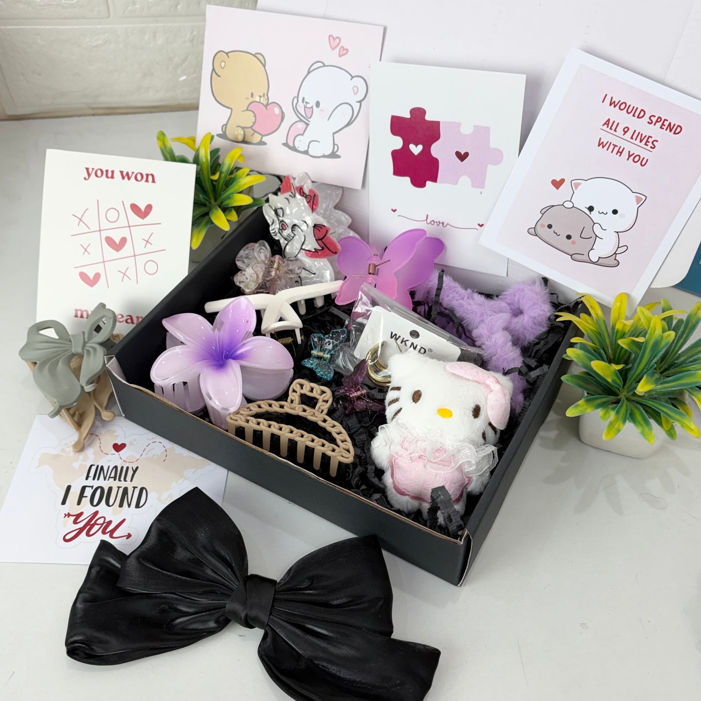 Hamper for Girlfriend (with cards)