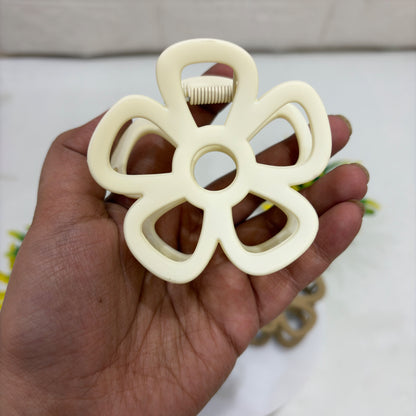 🌸 Cute Flower Hair Claw Clip – Large, Elegant & Durable (8cm) 🌸 (Copy)
