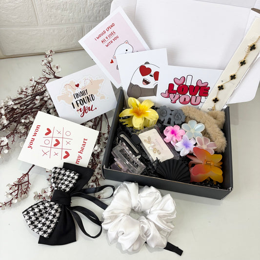 Hamper for Girlfriend (with cards)