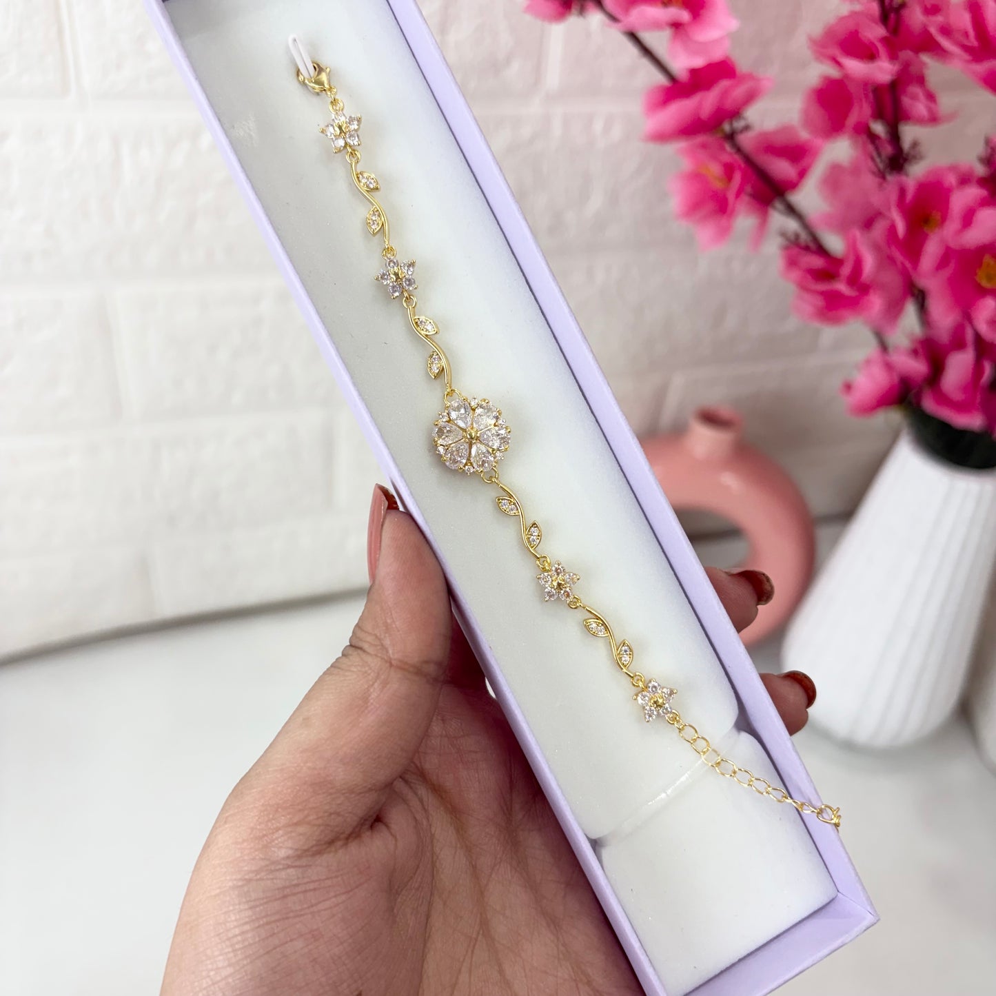 Viral Flower Bracelet with box