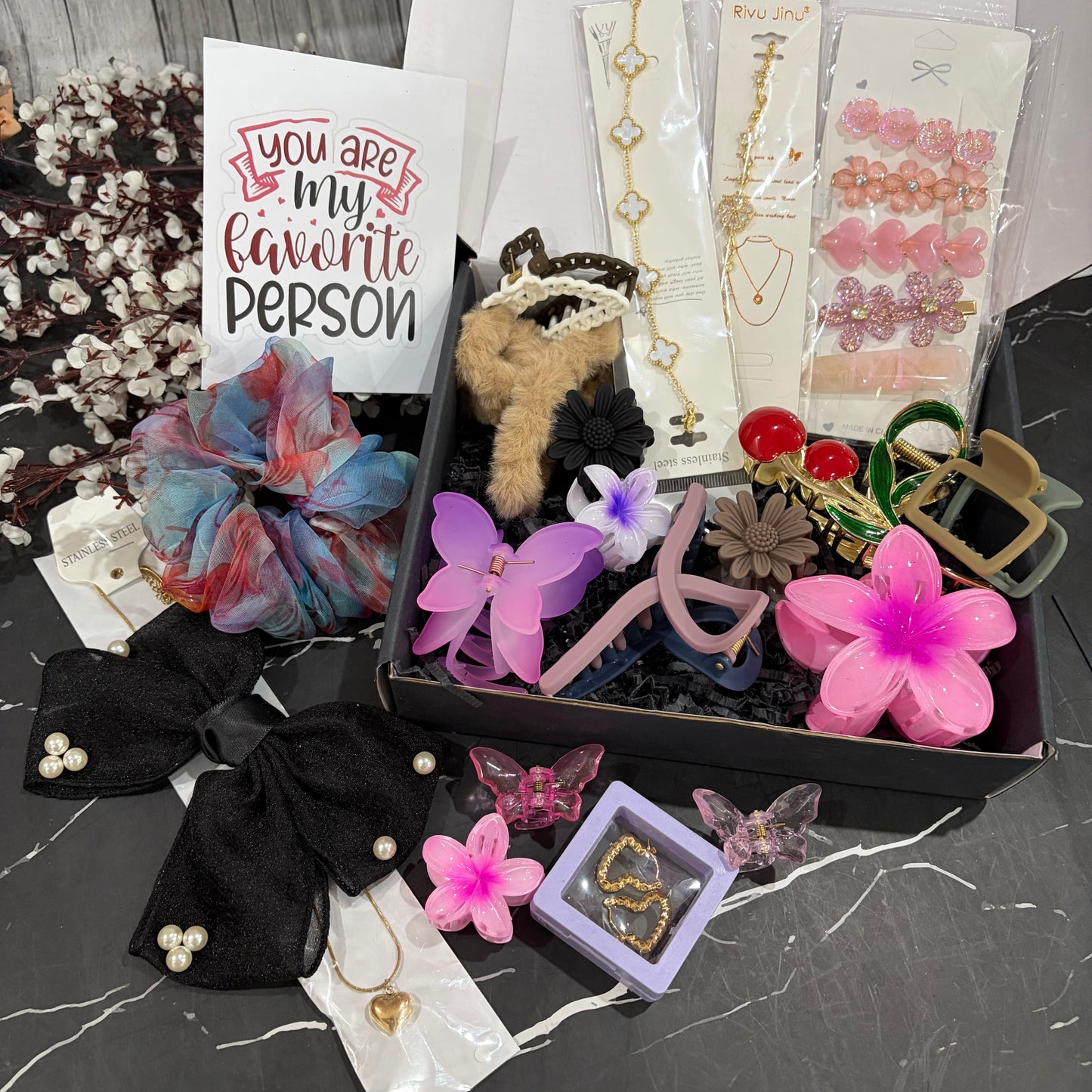 Cute Charming Hamper