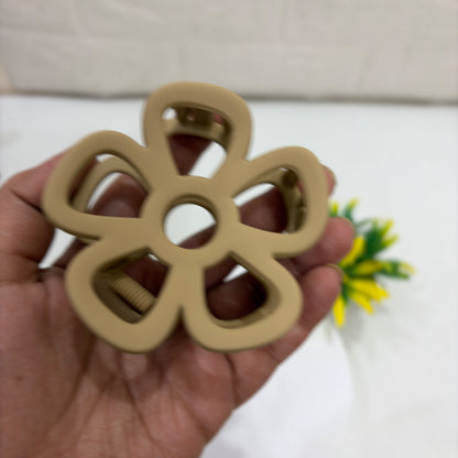 🌸 Cute Flower Hair Claw Clip – Large, Elegant & Durable (8cm) 🌸 (Copy)
