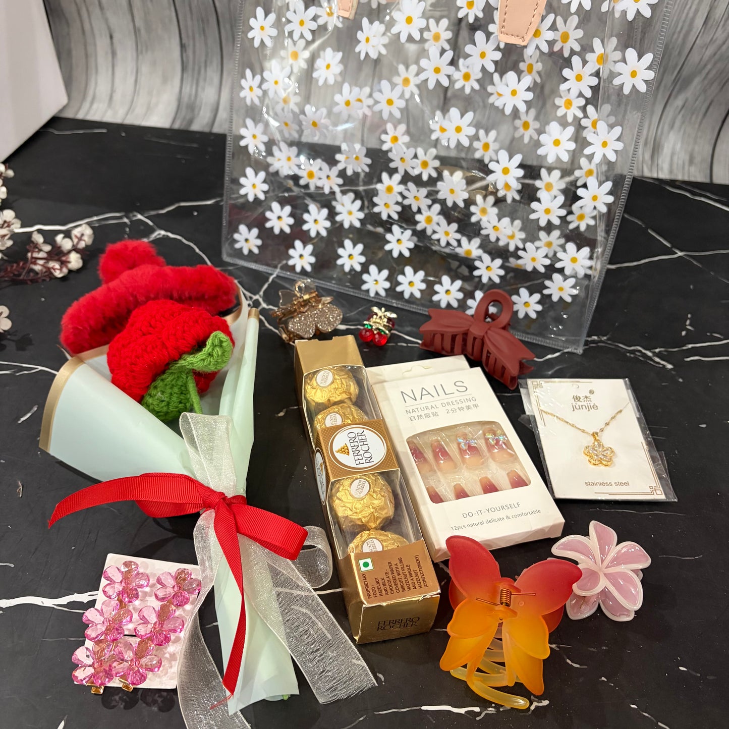 Rose Hamper ( with HandBag )
