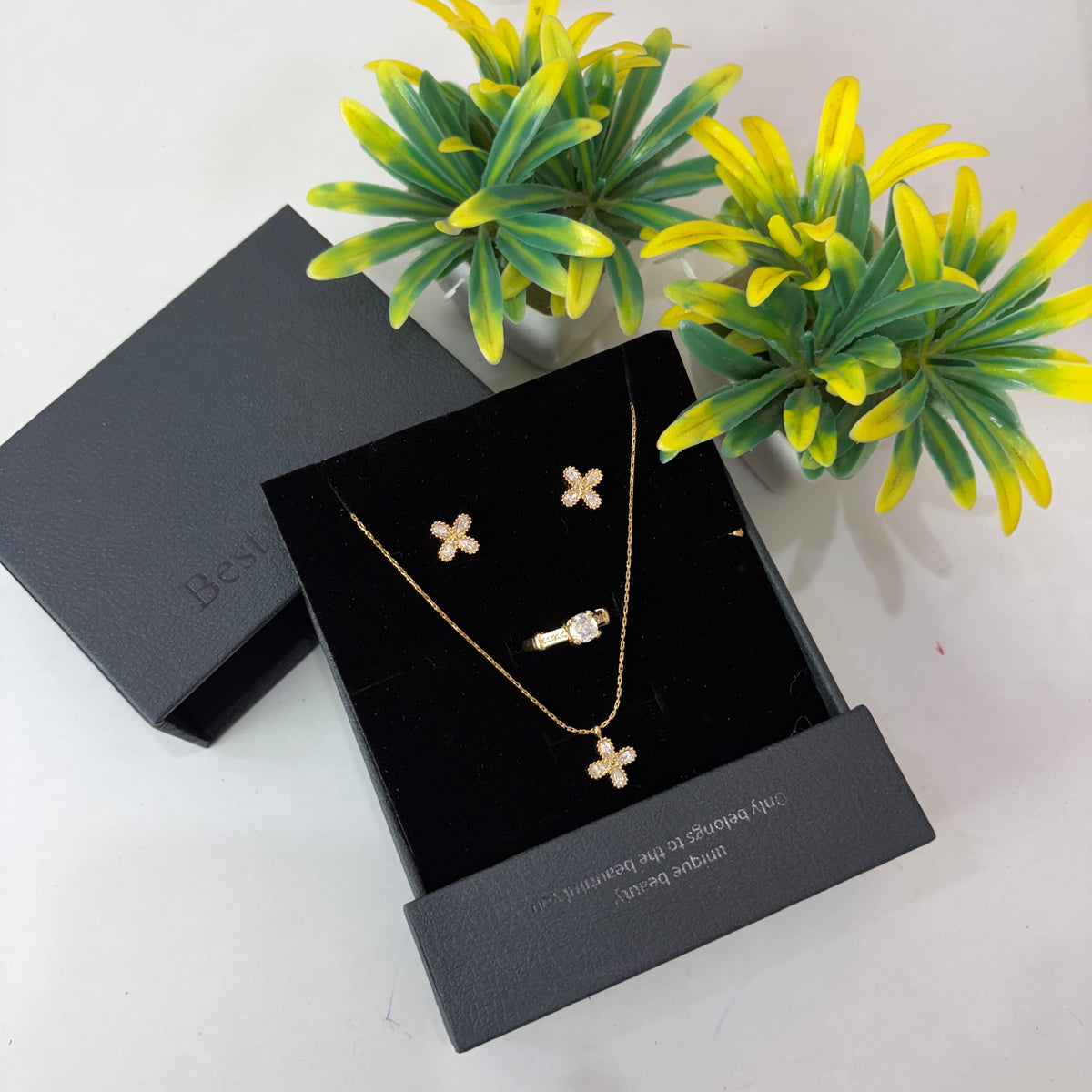 Jewellery Set with Ring ( Adjustable )