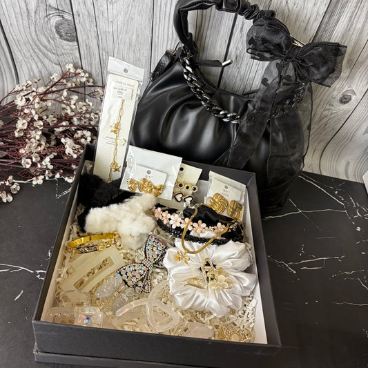 Cute Black Hamper ( with HandBag )