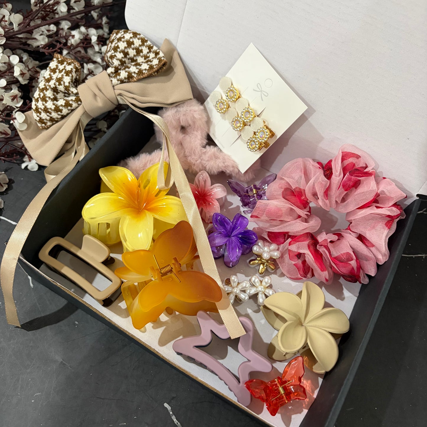 Bossy Girl Hamper (16 items)