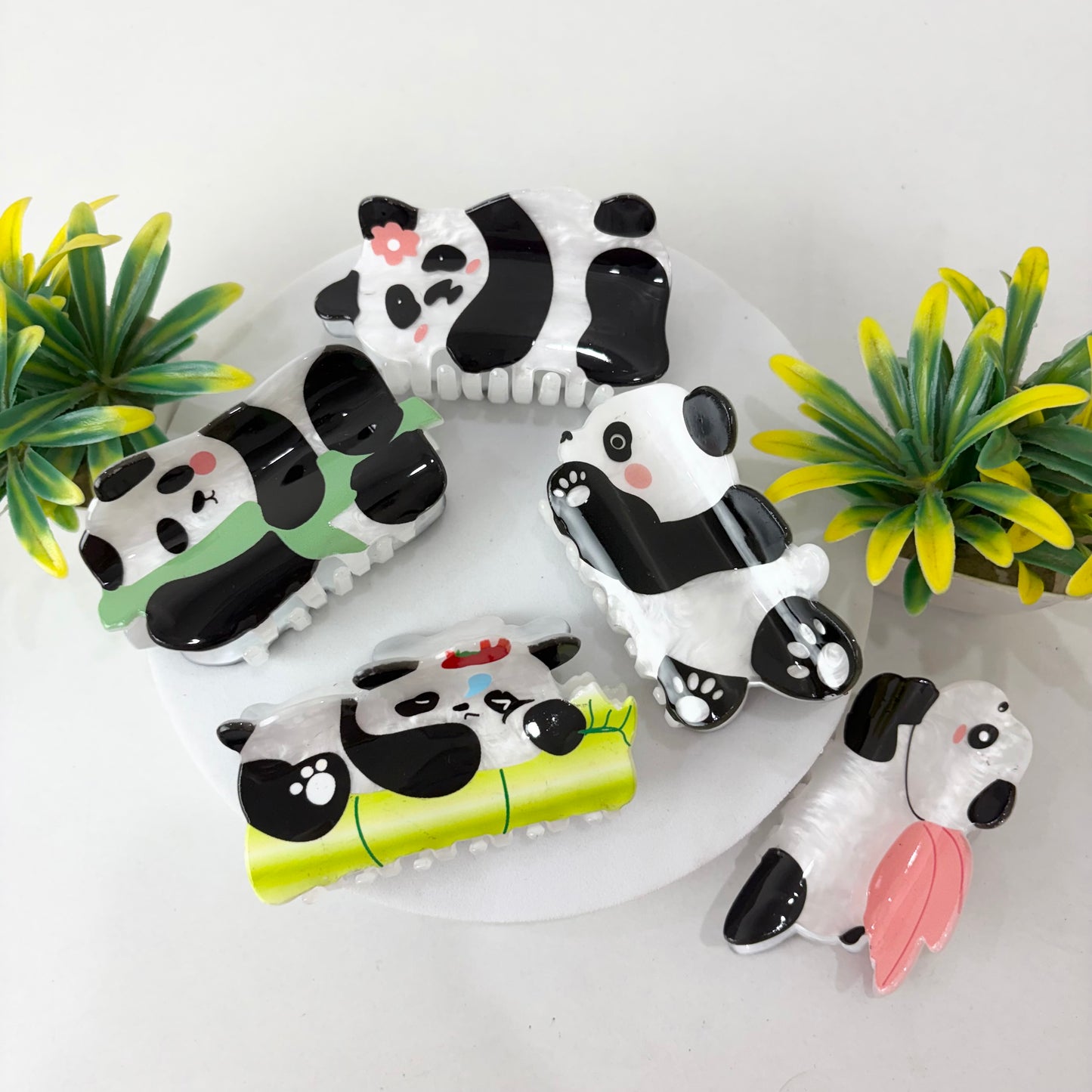 Panda Hairclaw (Trending)