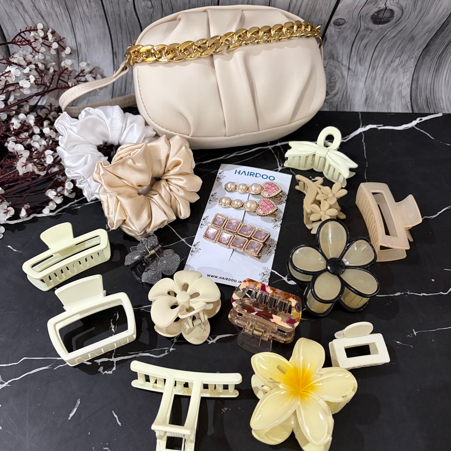 Cute Cream Hamper ( with HandBag )