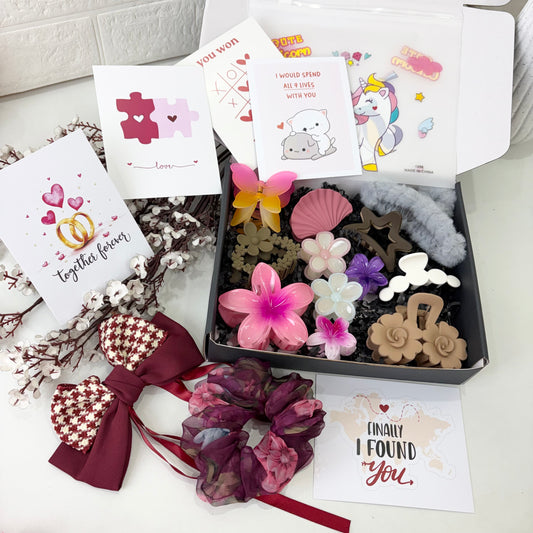 Hamper for Girlfriend (with cards)