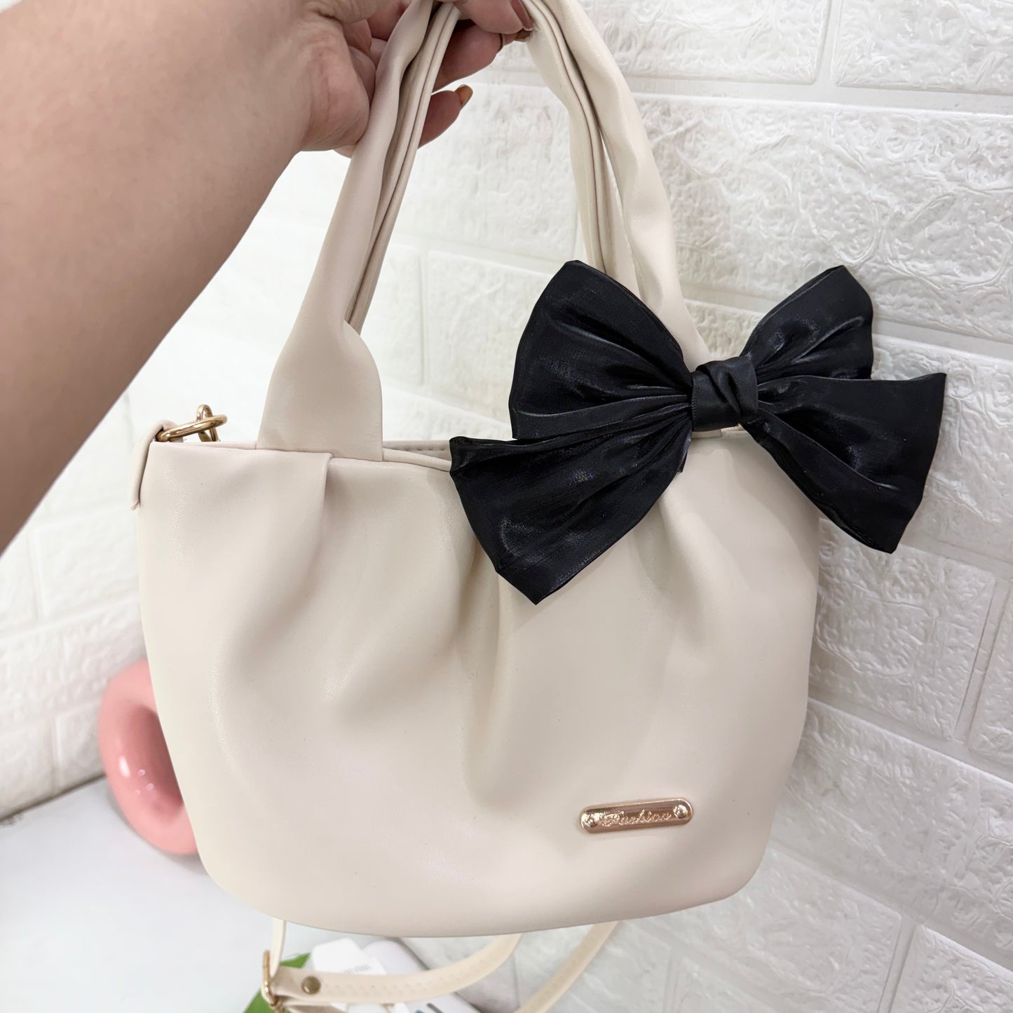 Premium Hamper ( with HandBag )