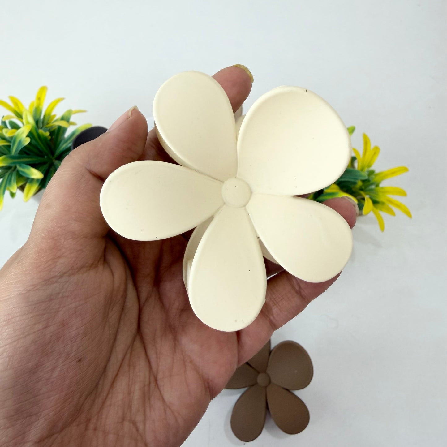 Big Flower Hairclaw