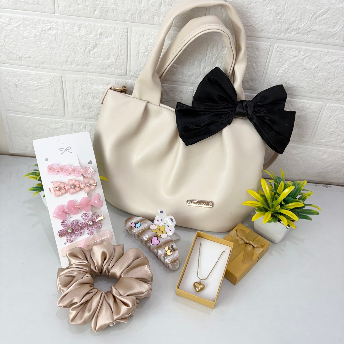 Premium Hamper ( with HandBag )