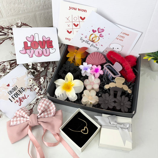 Hamper for Girlfriend (with cards)