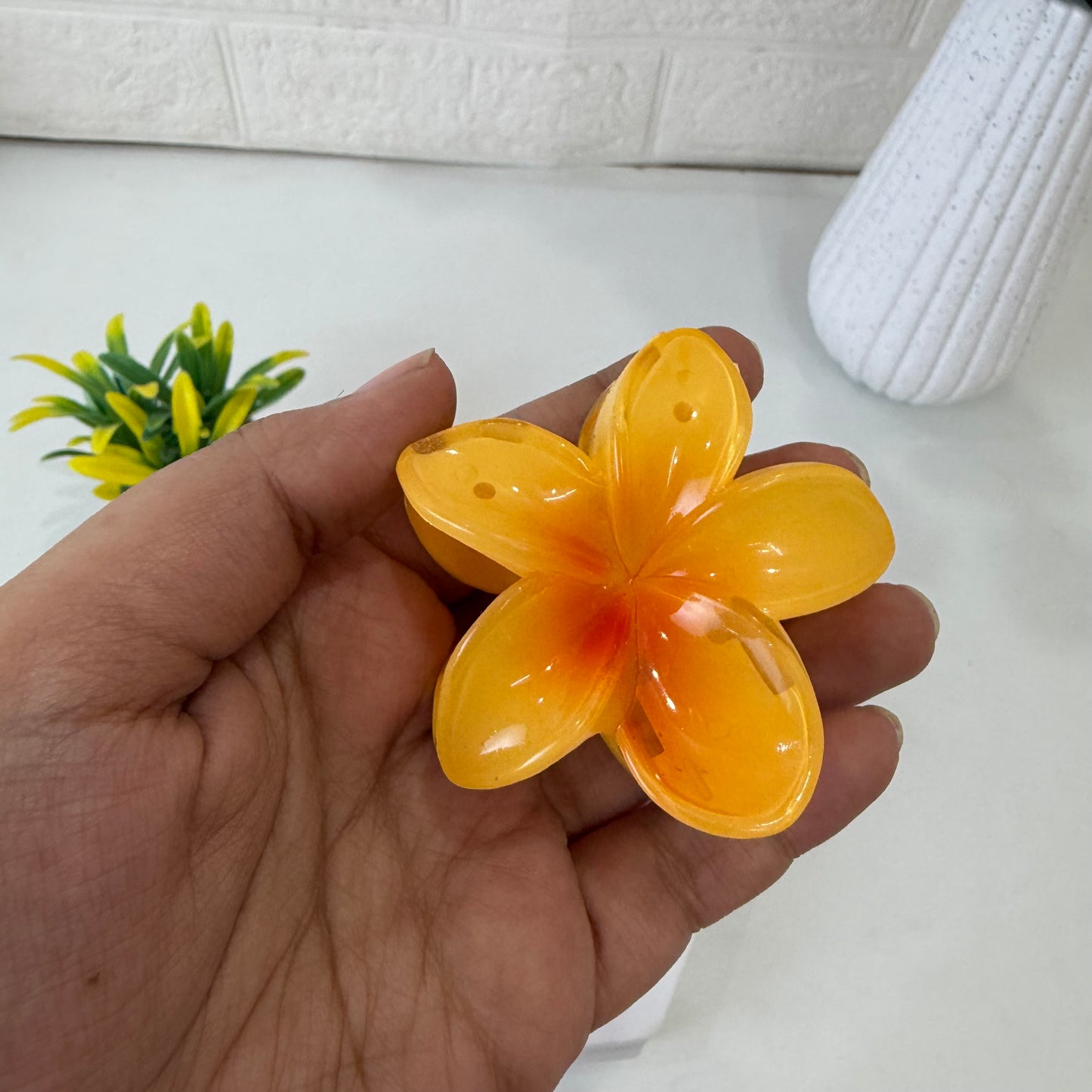 Medium Realistic Flower