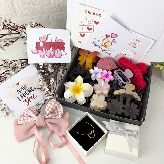 Hamper for Girlfriend (with cards)