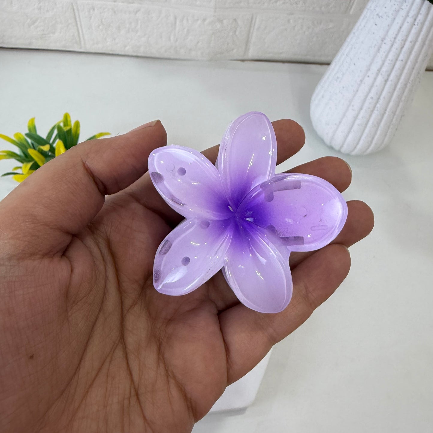 Medium Realistic Flower