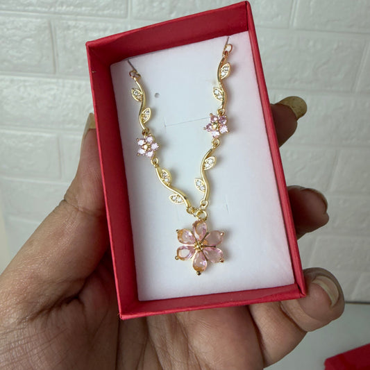 Dreamy Pendant (with box)
