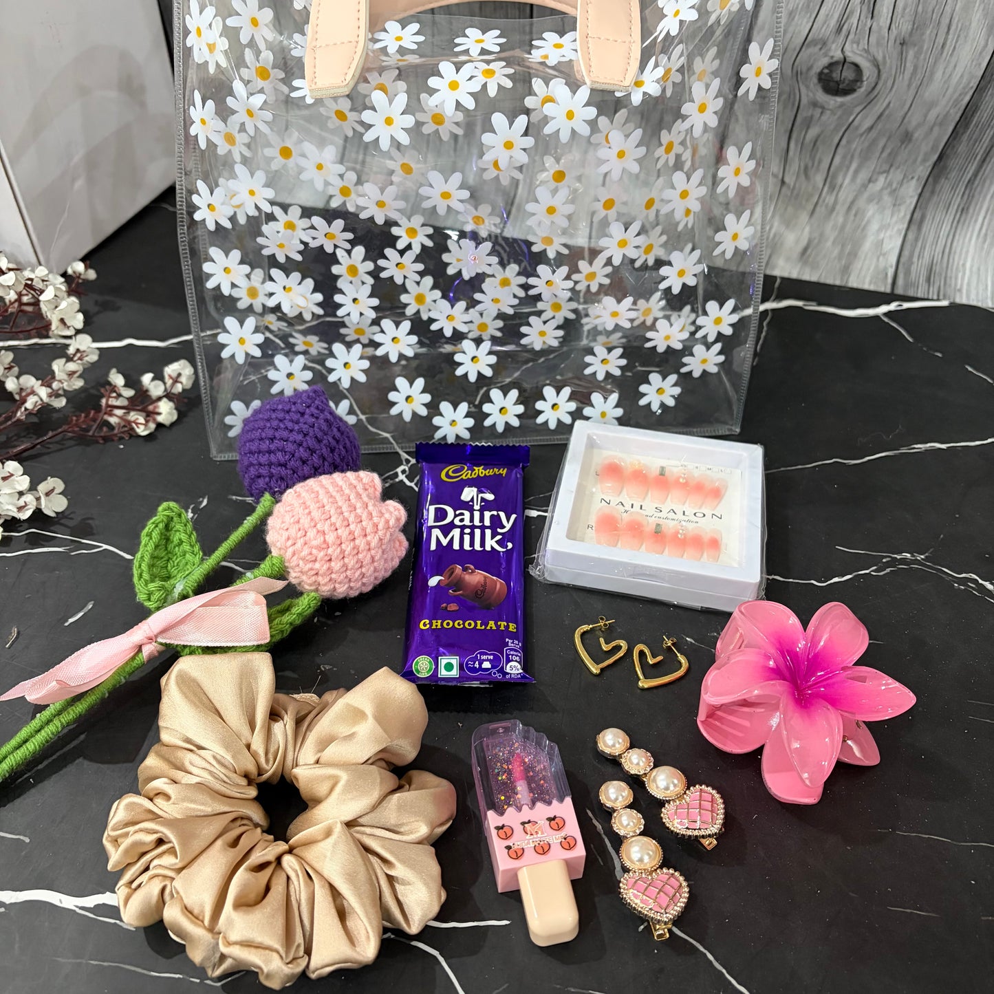 Tulip Hamper ( with HandBag )