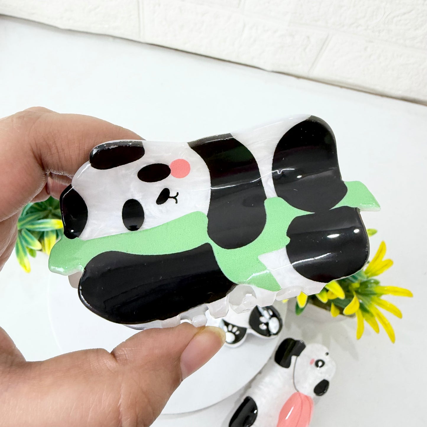 Panda Hairclaw (Trending)