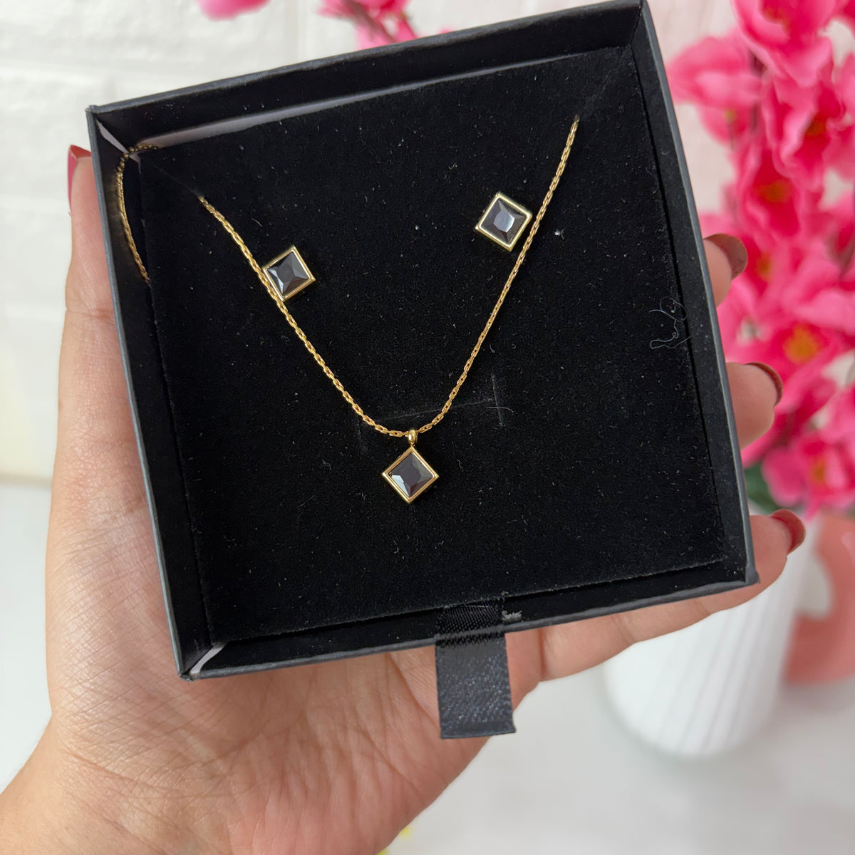 Minimal Jewellery Set - Black