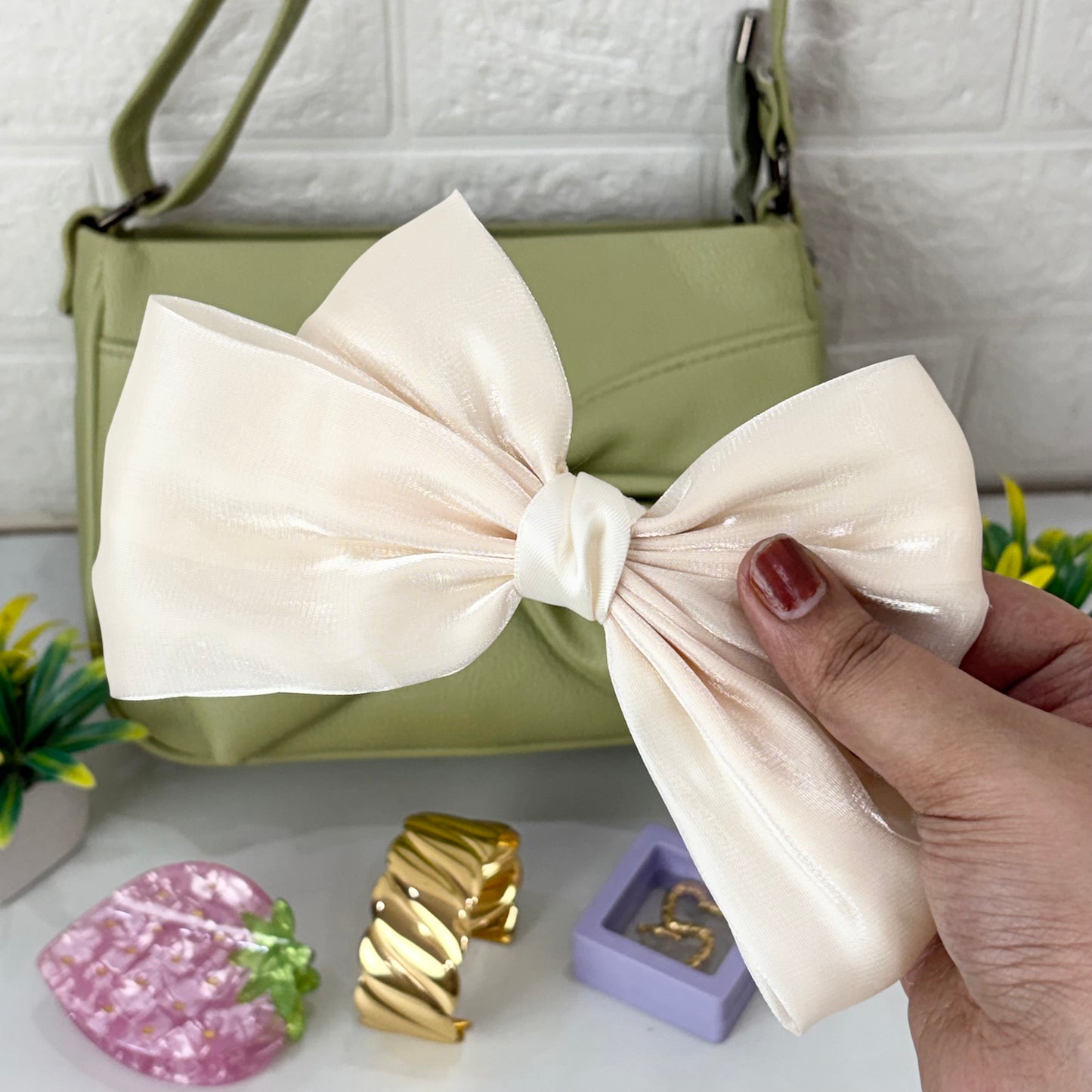 Premium Hamper ( with HandBag )