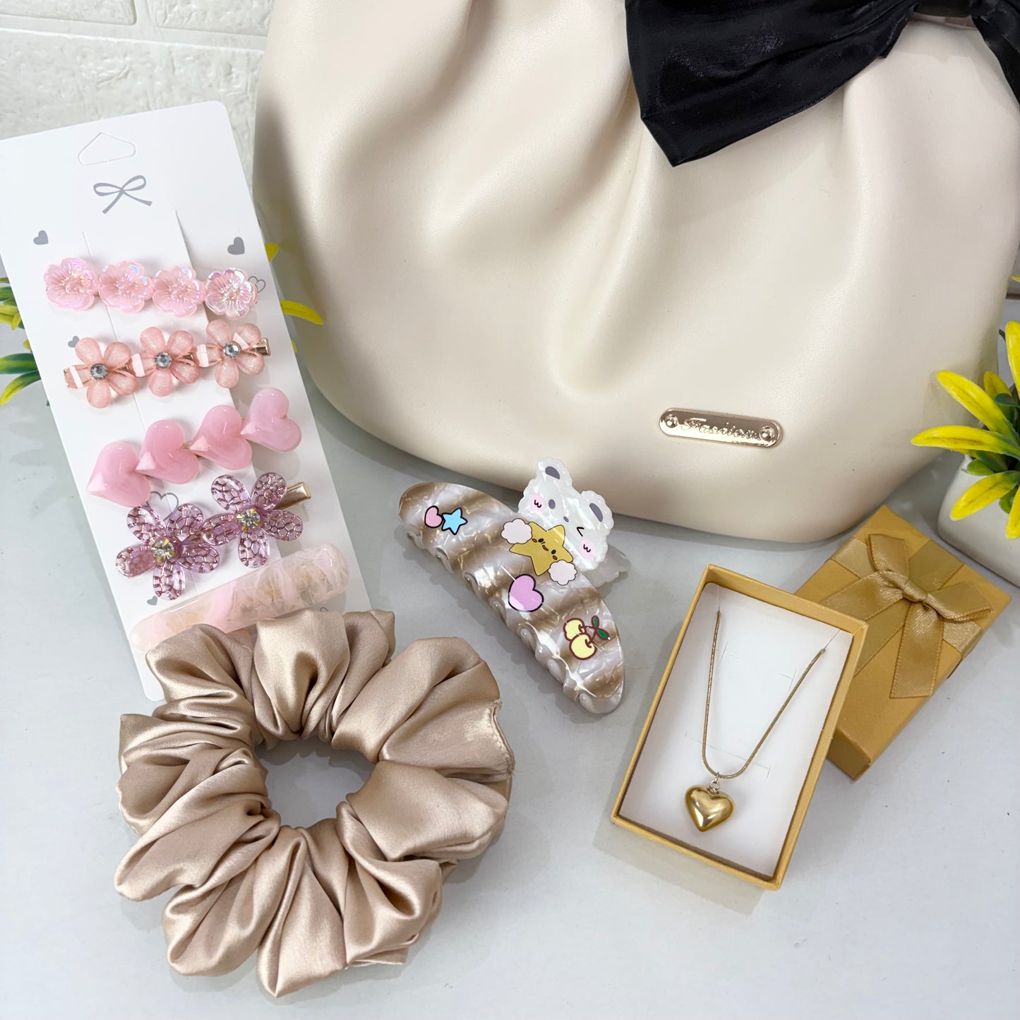 Premium Hamper ( with HandBag )