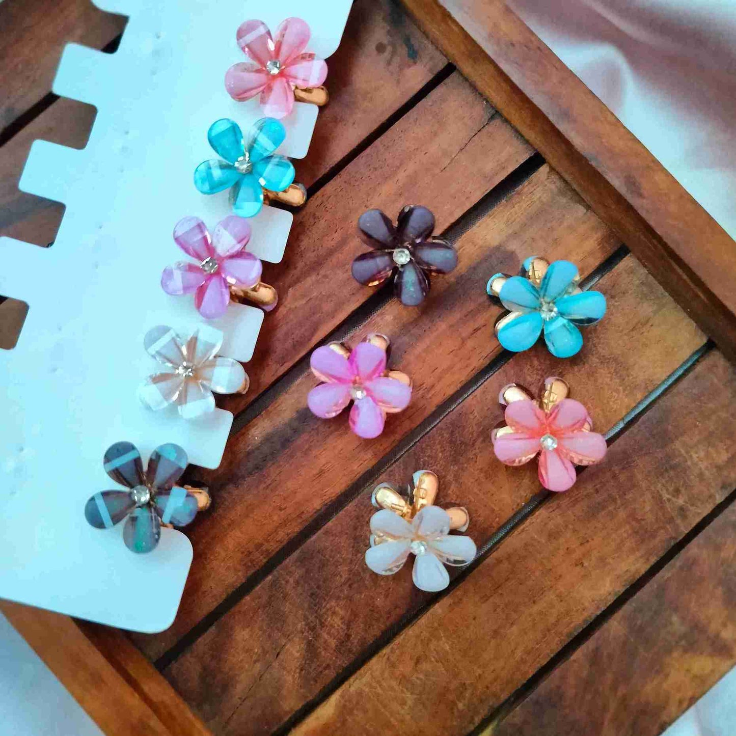 Coloured Mini Flower Pearl