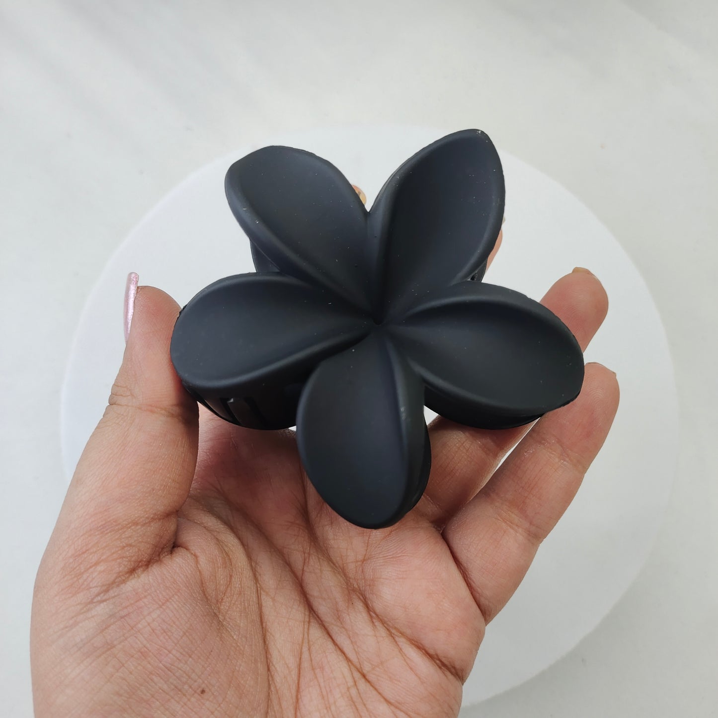 Giant Flower Hairclaw