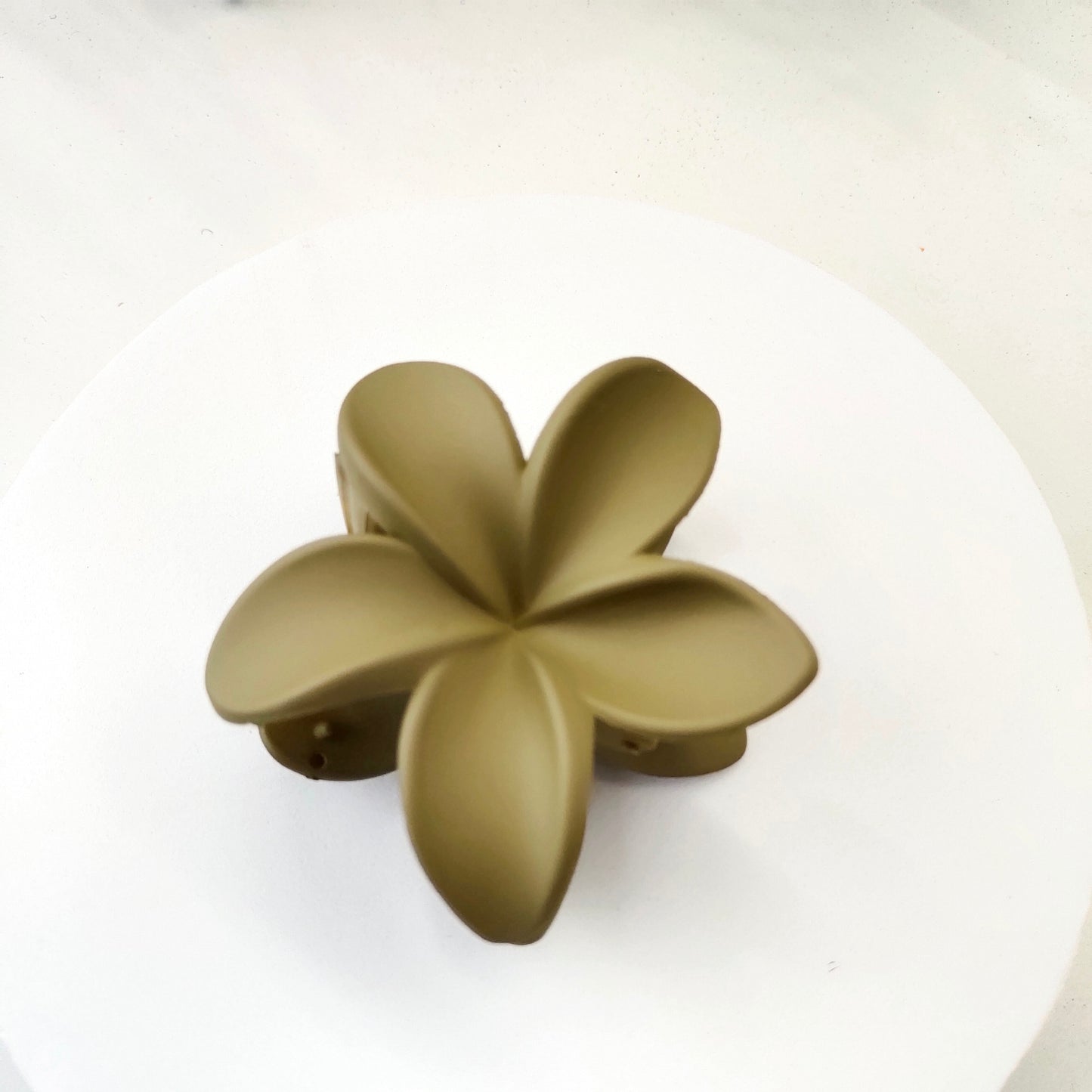 Giant Flower Hairclaw