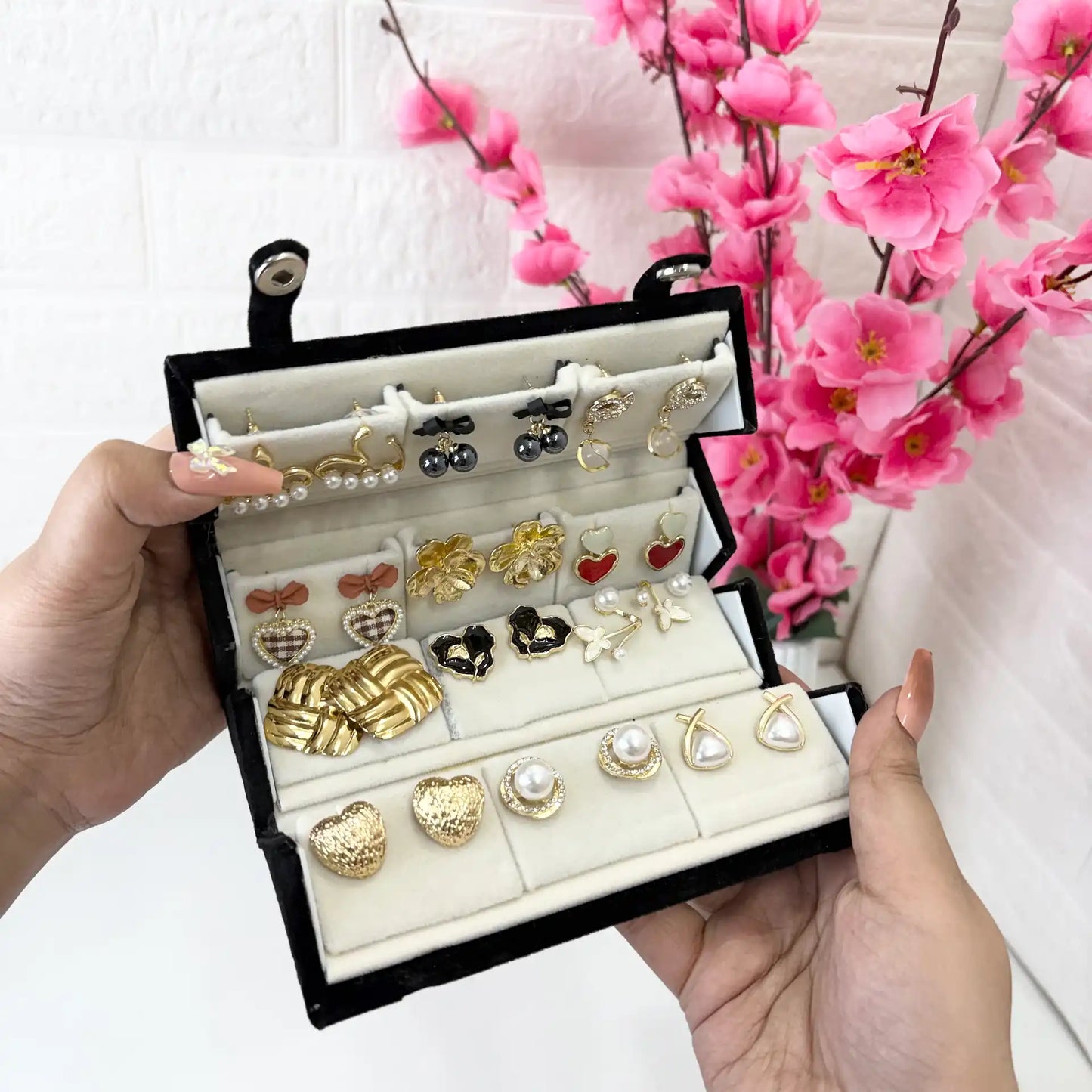 Dreamy Earring Hamper