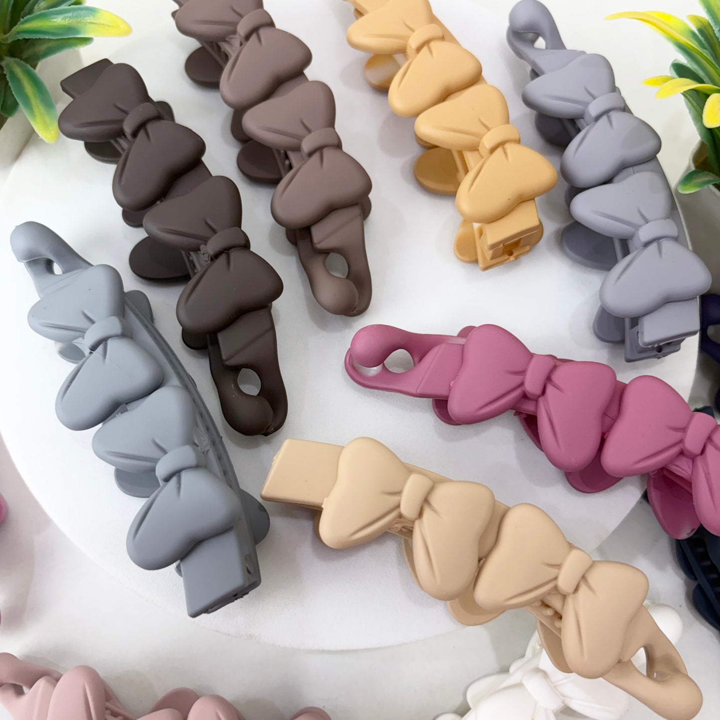 Matte Banana Clip