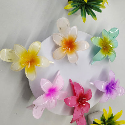 Realistic Flower Clip