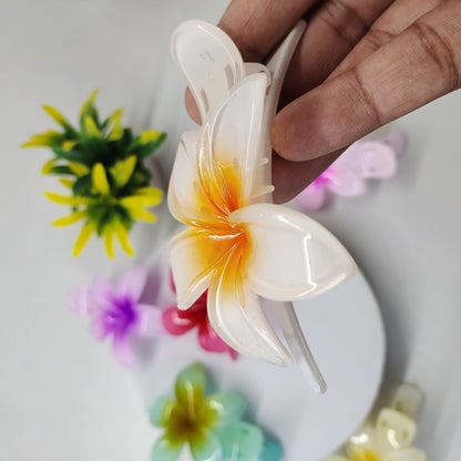 Realistic Flower Clip