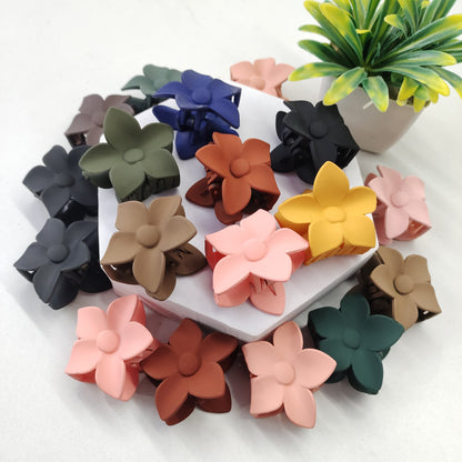 Matte Flowers - set of 2 ( random )