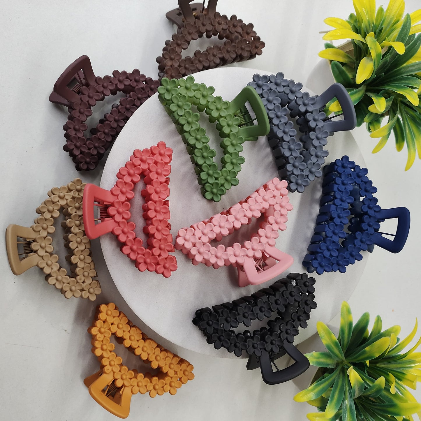 Matte Medium Hairclaw - Circle
