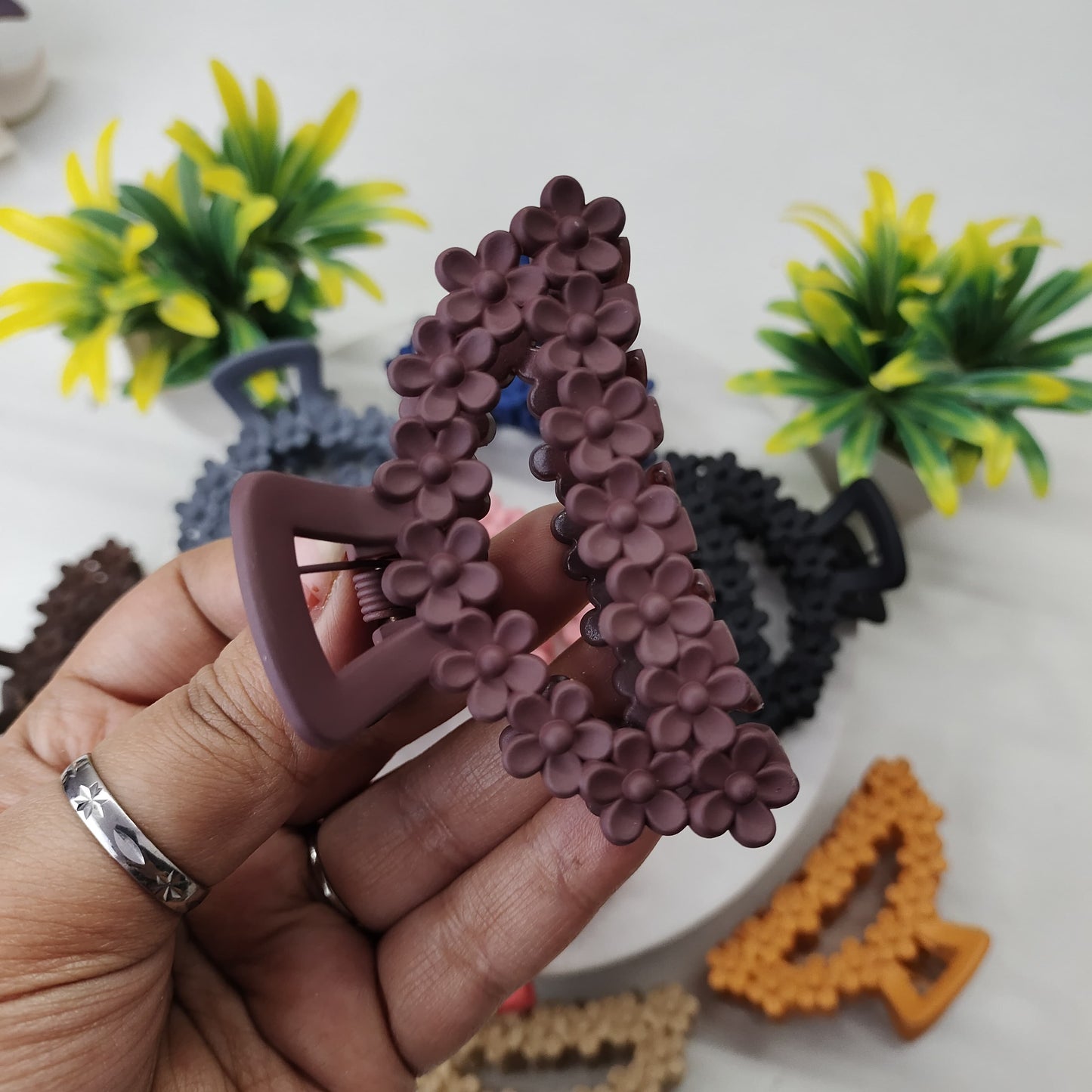 Matte Medium Hairclaw - Circle