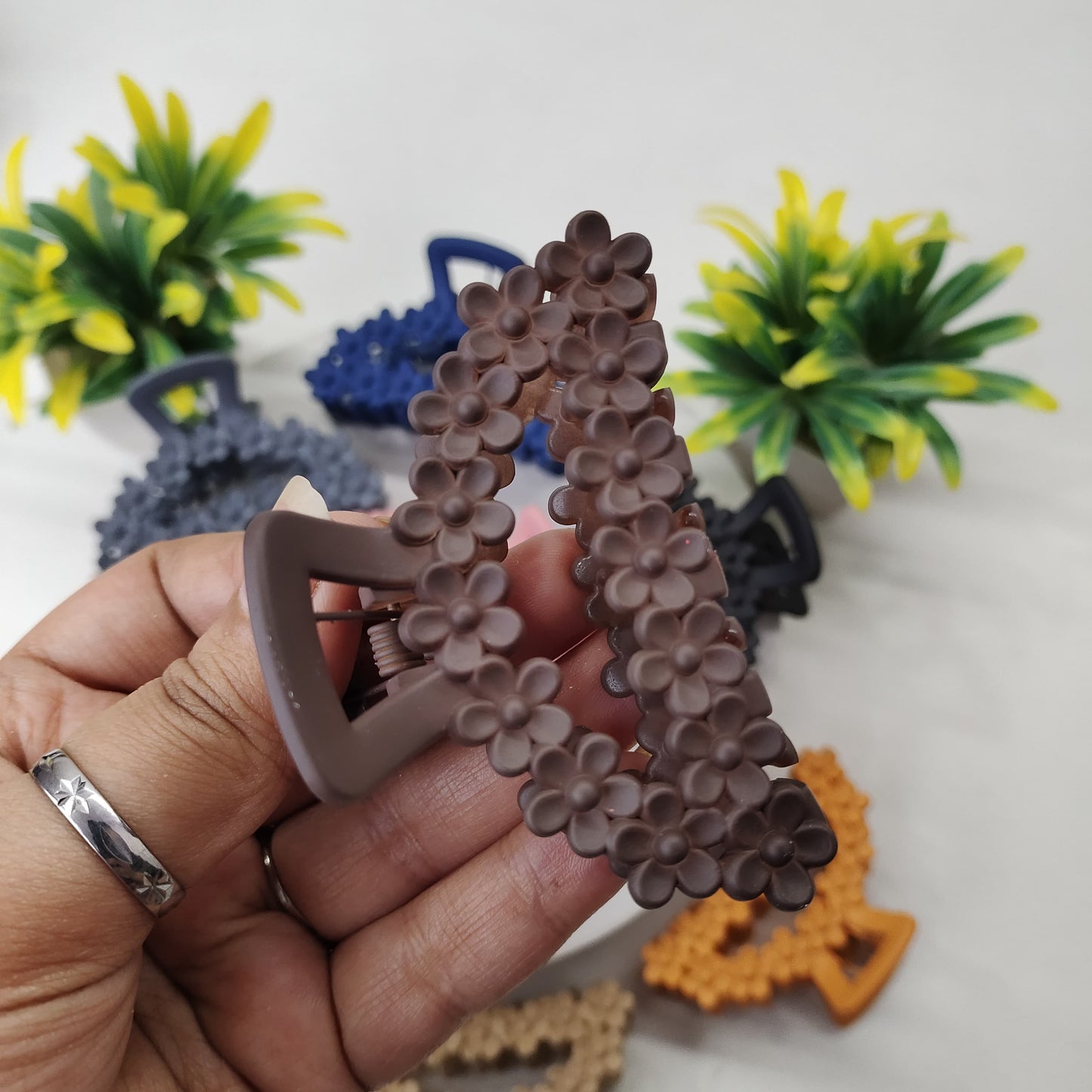 Matte Medium Hairclaw - Circle